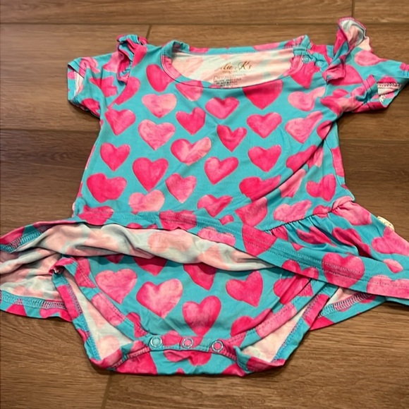 Ellie K’s Pink Heart Onesie w/Ruffles Diaper Snaps Size 2T Bamboo Blend Soft - Picture 2 of 7